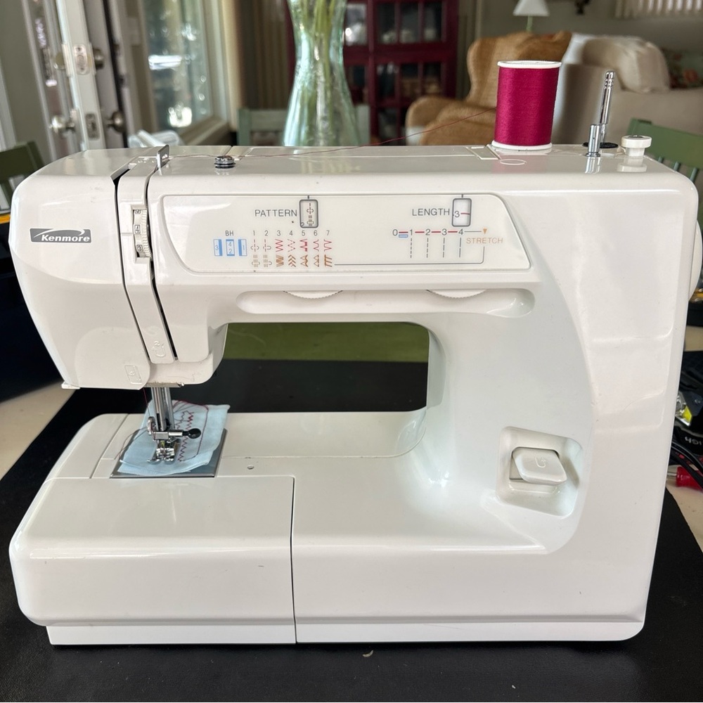 Kenmore 385.15512000 Sewing Machine Pedal, Extras-30 Stitch Functions-Works!